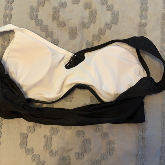 Shein two tone bikini top - Picture 3 of 3